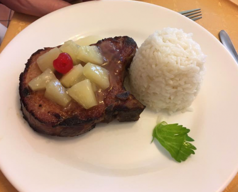 Chuleta con salsa de piña kassler con arroz perla